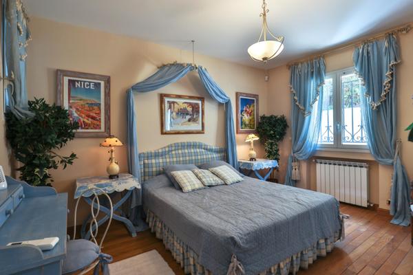 maison à vendre  5 pièces - 211 m2 VILLEFRANCHE SUR MER - 06