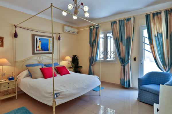 maison à vendre  5 pièces - 211 m2 VILLEFRANCHE SUR MER - 06