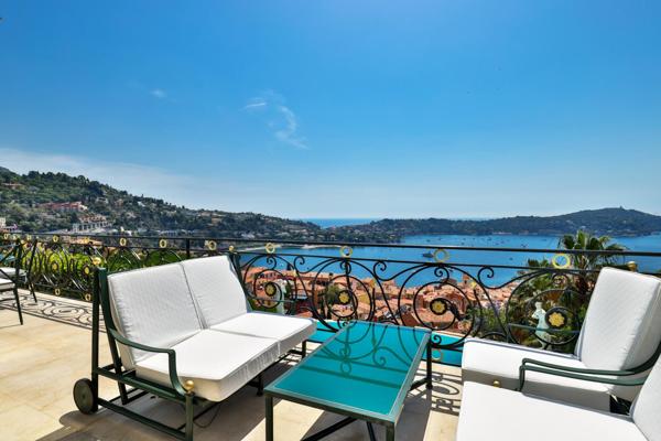 maison à vendre  5 pièces - 211 m2 VILLEFRANCHE SUR MER - 06