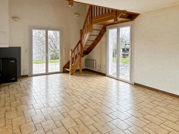 Maison à vendre 7 pièces FRANGY (74)