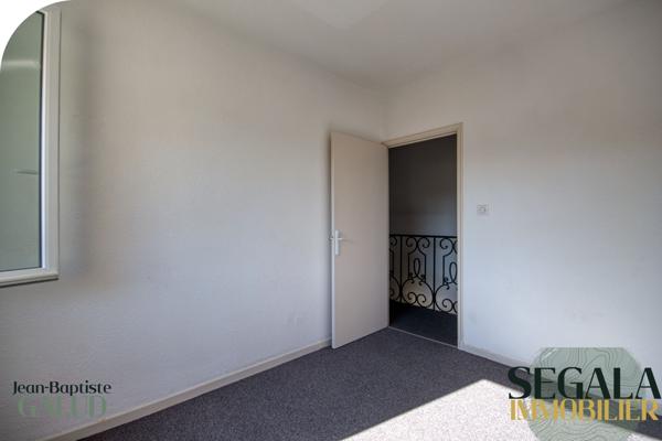 Carmaux (81400) Hyper-centre. Terrasse. Trois chambres.