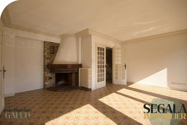 Carmaux (81400) Hyper-centre. Terrasse. Trois chambres.