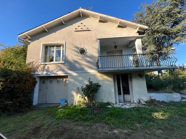 Maison Saint Maixent L Ecole 6 pièce(s) 131 m2