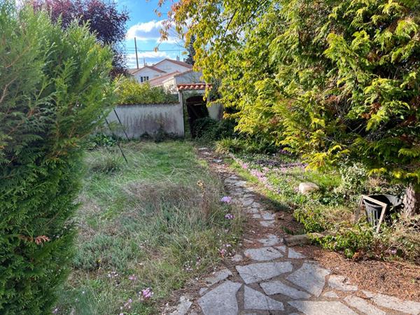 Maison Saint Maixent L Ecole 6 pièce(s) 131 m2