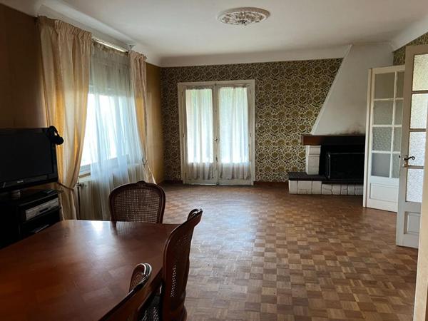 Maison Saint Maixent L Ecole 6 pièce(s) 131 m2