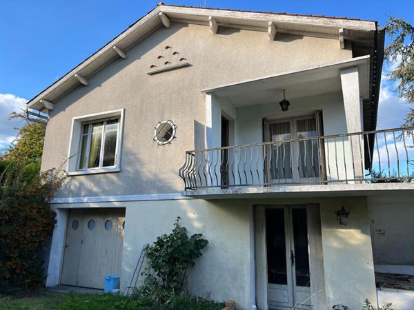 Maison Saint Maixent L Ecole 6 pièce(s) 131 m2