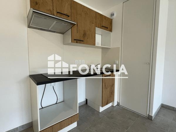 Location Appartement 2 pièces 41.18 m² - RUE DE TURENNE Toulon 83100