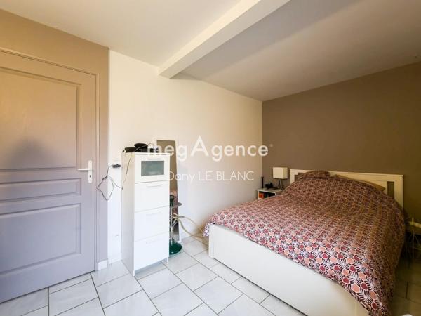 Immeuble à Jouy, 28300 - 265m²