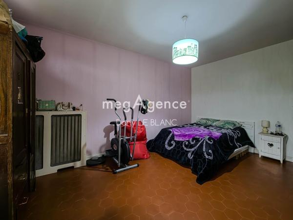Immeuble à Jouy, 28300 - 265m²