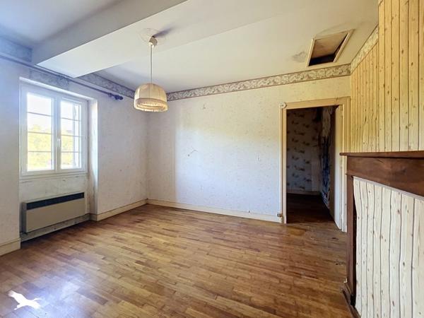 Maison à vendre 70 119 € Lanquais 4 p 92 m² DPE E