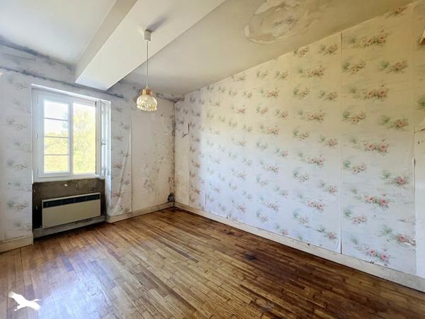 Maison à vendre 70 119 € Lanquais 4 p 92 m² DPE E