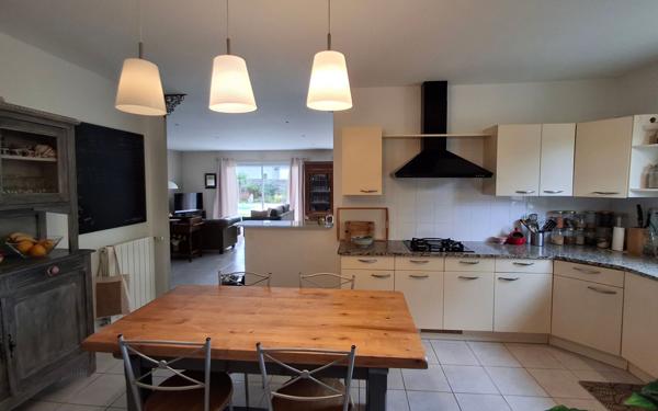 Maison à vendre    5 pièces •  Serres-Castet