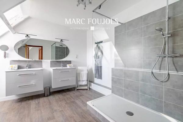 Maison rénovée avec jardin paisible