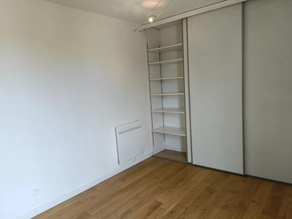 Vente                                                      Appartement
                        
                     3 pièces                      74 m2                     à Saint-Sébastien-sur-Loire