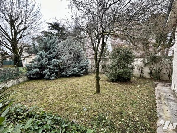 Maison de 126 m² + appartement de 48m2  - Terrain 586 m²