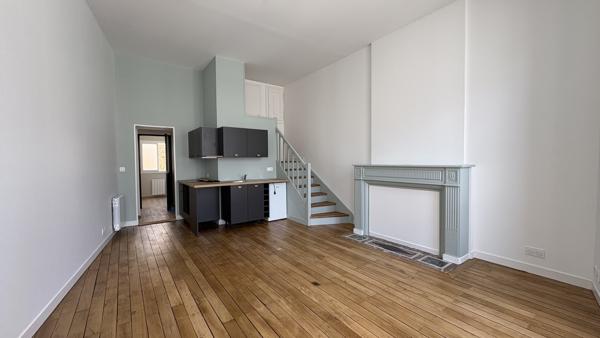 Studio
                                                                                                                                                                                                                                                                                                                        1 pièce(s)                                                                                                                                                                                                                                                                                                                              32.49  m²