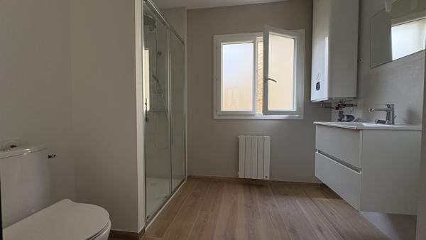 Studio
                                                                                                                                                                                                                                                                                                                        1 pièce(s)                                                                                                                                                                                                                                                                                                                              32.49  m²