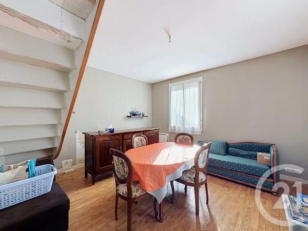 Maison à vendre  4 pièces - 88,42 m 2   LAMBALLE  - 22
