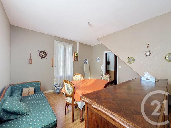Maison à vendre  4 pièces - 88,42 m 2   LAMBALLE  - 22