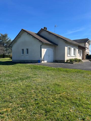 Maison de plain-pied située à Chateauponsac (87290), implantée sur un terrain de 2180m² clos.