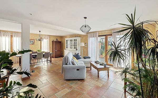 Maison à vendre    6 pièces • 137 m2 Massiac