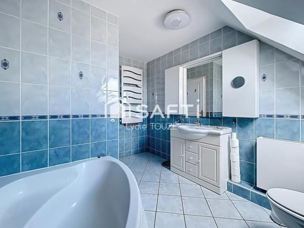 Pavillon aux finitions de qualité, 4 chambres