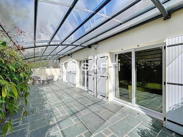 Pavillon aux finitions de qualité, 4 chambres