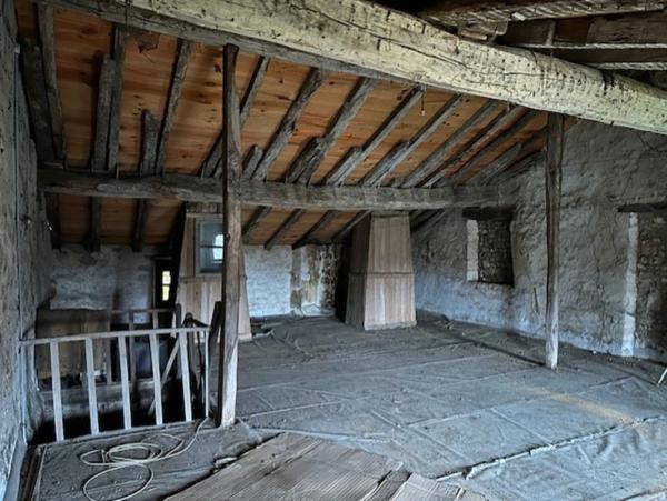 ENSEMBLE IMMOBILIER CENTRE BOURG, POSSIBILITÉS DE 3 LOGEMENTS !!