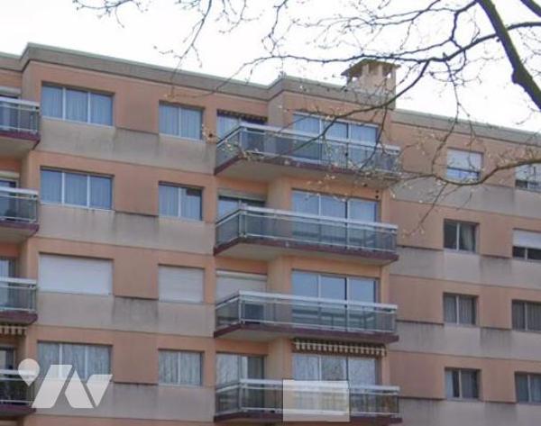 APPARTEMENT 4 PIECES 79 m² avec cave et parking