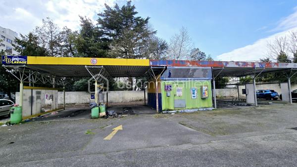 Local commercial de 851 m²