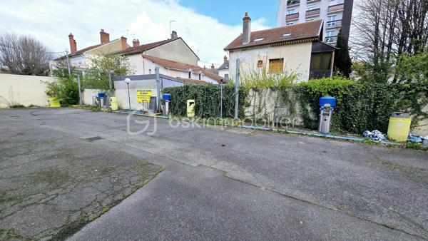 Local commercial de 851 m²