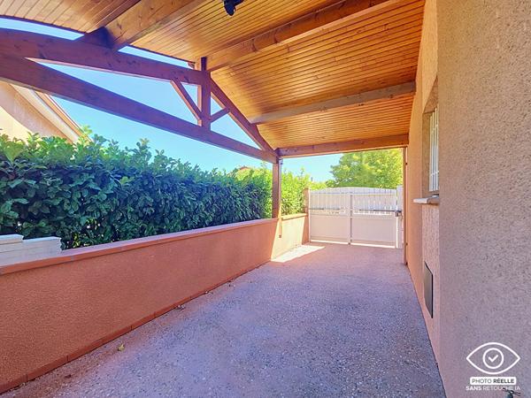 Villa Castanet Tolosan 5 pièces, en impasse, proche des commodités avec piscine
