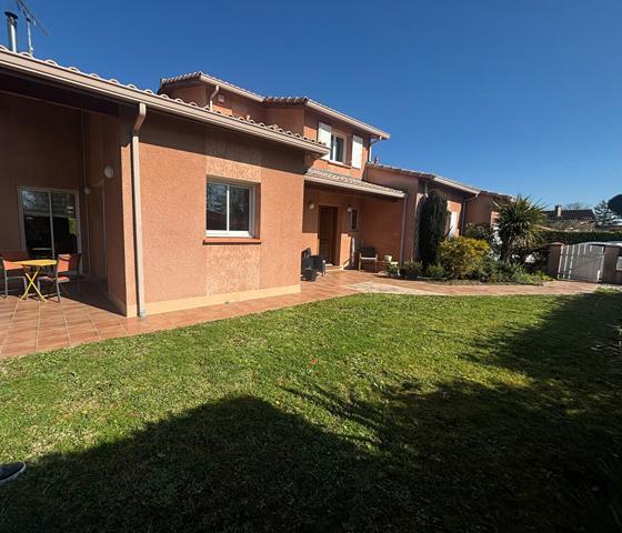 Villa Castanet Tolosan 5 pièces, en impasse, proche des commodités avec piscine