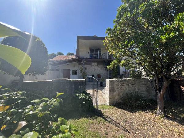 Immeuble à vendre 213 000 € La Rochefoucauld 268 m² DPE D