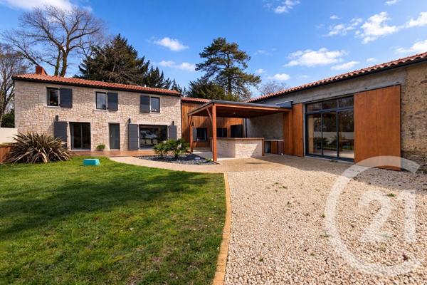 Maison à vendre  8 pièces - 209,70 m2 ST PHILBERT DE GRAND LIEU - 44