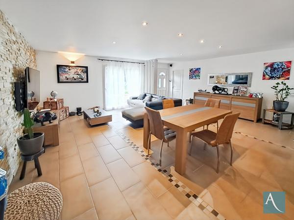 Maison Plain-Pied à Saint Germain Les Arpajon 5 pièces, 3 chambres