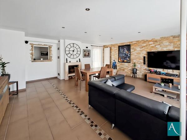 Maison Plain-Pied à Saint Germain Les Arpajon 5 pièces, 3 chambres