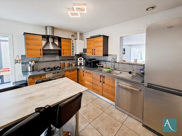 Maison Plain-Pied à Saint Germain Les Arpajon 5 pièces, 3 chambres