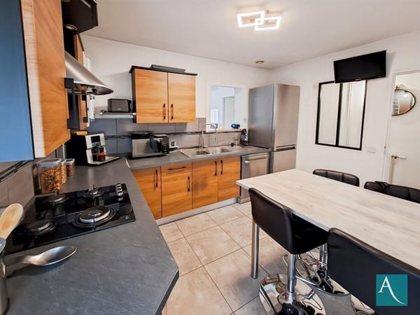 Maison Plain-Pied à Saint Germain Les Arpajon 5 pièces, 3 chambres