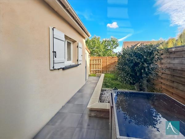 Maison Plain-Pied à Saint Germain Les Arpajon 5 pièces, 3 chambres