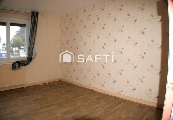 MAISON 5 CHAMBRES GARAGE, BALCON ET COUR DIVISIBLE