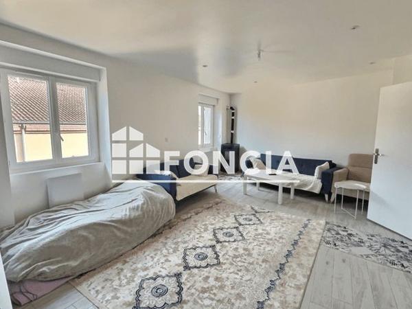 À vendre Immeuble 174 m² - Le Chambon-feugerolles 42500