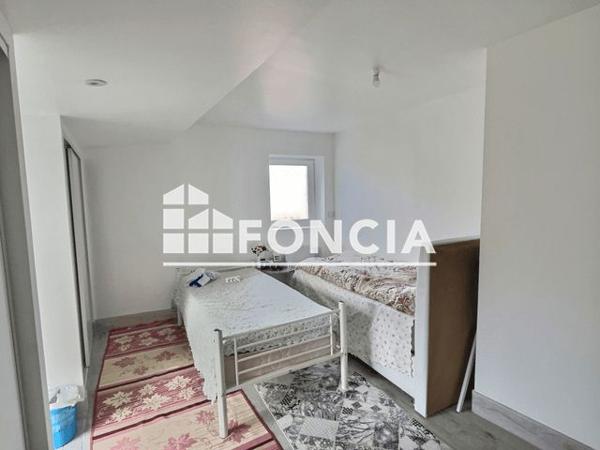 À vendre Immeuble 174 m² - Le Chambon-feugerolles 42500