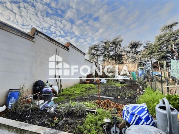 À vendre Immeuble 174 m² - Le Chambon-feugerolles 42500