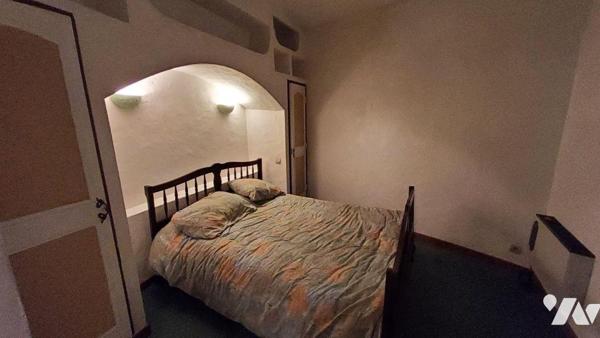 A VENDRE COLLOBRIERES (VAR) - 83610 - MAISON DE VILLAGE 128 M2 COMPOSEE DE 3 APPARTEMENTS + CAV...