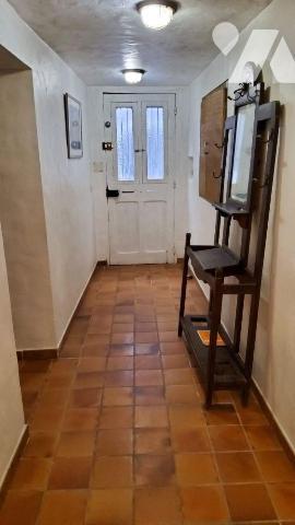 A VENDRE COLLOBRIERES (VAR) - 83610 - MAISON DE VILLAGE 128 M2 COMPOSEE DE 3 APPARTEMENTS + CAV...