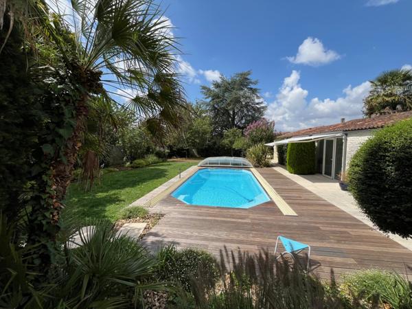 Maison  10 pièce(s)  5 chambre(s)  281 m²