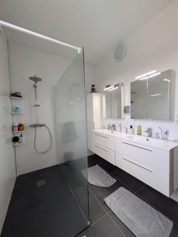 Maison  10 pièce(s)  5 chambre(s)  281 m²