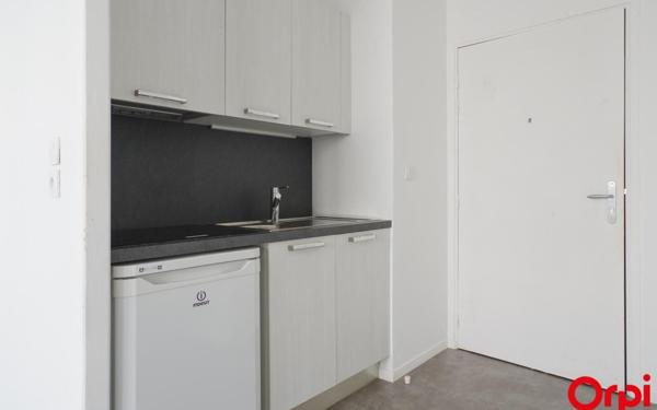 Appartement à louer    1 pièce •  Vaulx-en-Velin