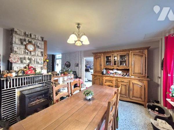 Uniquement chez votre Notaire !

Plain pied au centre ville de Merville, vous pourrez profite...